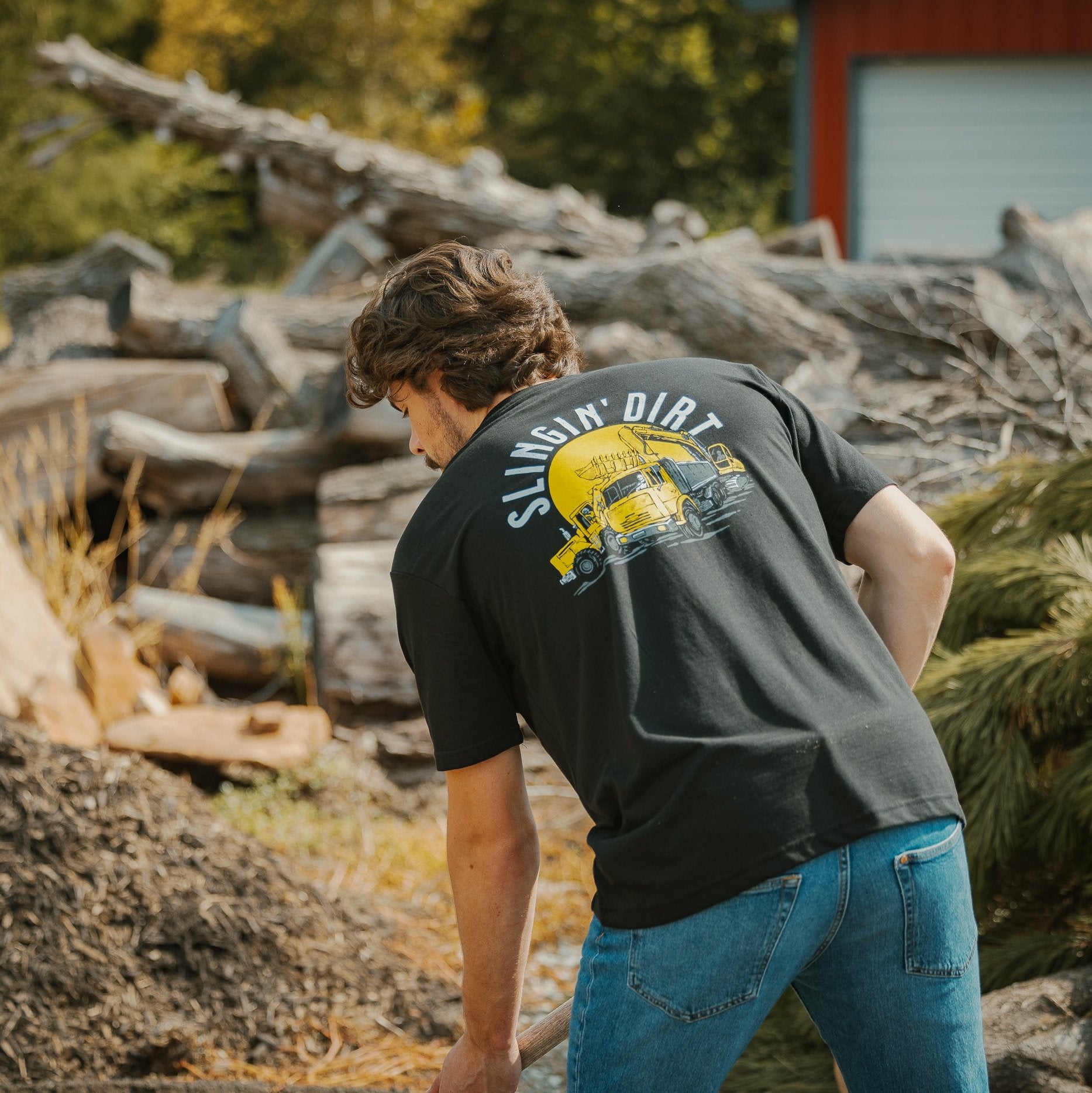 Slingin' Dirt - Tee